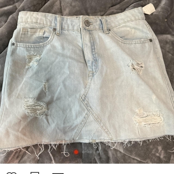 AEROPOSTLE light washed distressed mini blue jean skirt size 6 - Picture 2 of 11